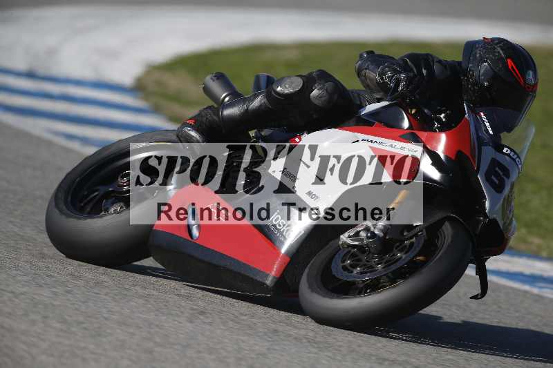 /Archiv-2024/02 29.01.-02.02.2024 Moto Center Thun Jerez/Gruppe schwarz-black/630